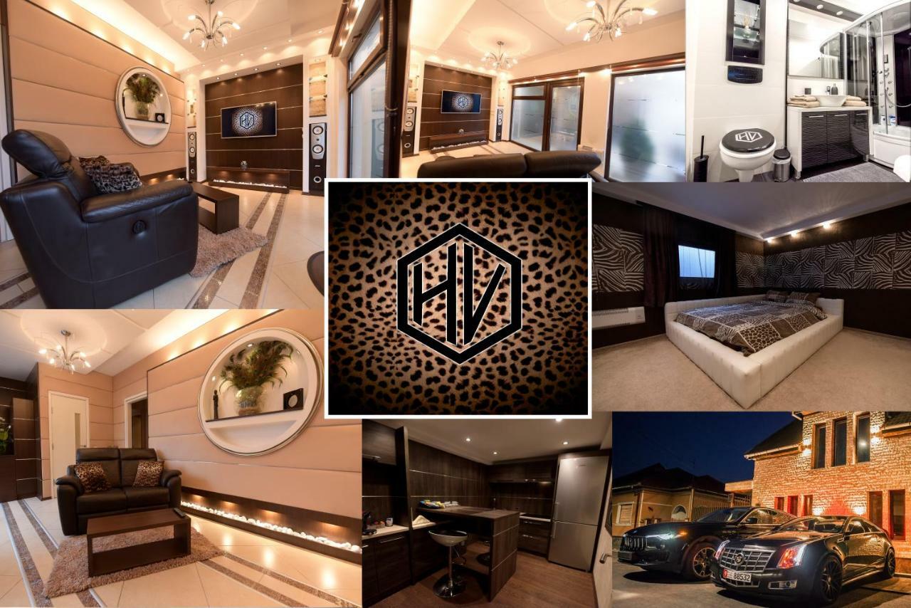 H & V Residence - Bungalow Apartment Arad Bagian luar foto